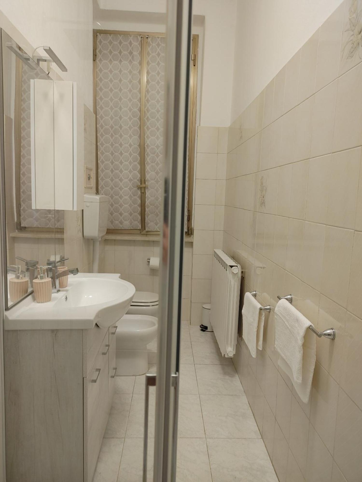 Mazzini Apartment - The V Collection Turate Kültér fotó